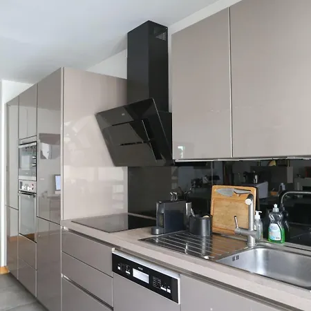 Spacious 102 M In 15th * Paris